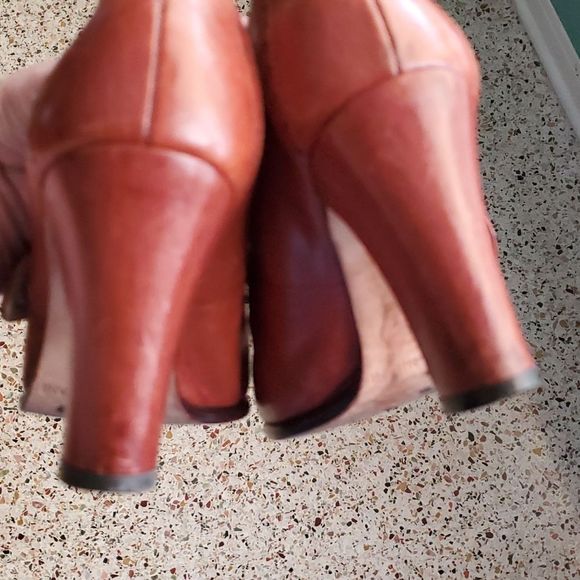 Antonio Melani brown mary jane heels 8.5 - Picture 7 of 8